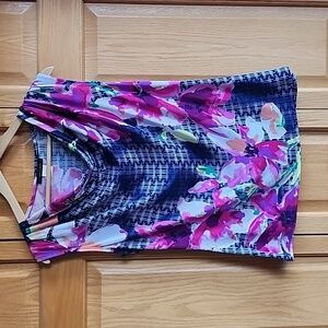Floral sleeveless top size Medium